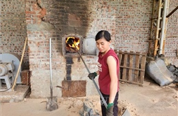 Yêu cầu dừng lò đốt than gây ô nhiễm môi trường tại Yên Bái