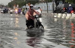 Đề phòng lũ quét, sạt lở ở Ninh Thuận, Bình Định và gió giật mạnh, sóng cao trên biển