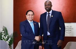 Thủ tướng Phạm Minh Chính gặp Thủ tướng Senegal Ousmane Sonko