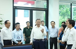 Tổng Bí thư thăm Trung tâm phục vụ hành chính công phường Đống Đa
