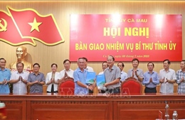 Cà Mau tổ chức hội nghị bàn giao nhiệm vụ Bí thư Tỉnh ủy