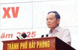 Trưởng Ban Chính sách, chiến lược Trung ương Trần Lưu Quang tiếp xúc cử tri thành phố Hải Phòng