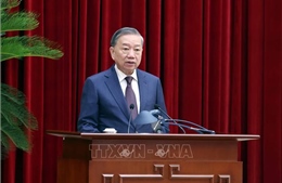 Ngày làm việc thứ nhất Hội nghị lần thứ 12 Ban Chấp hành Trung ương Đảng khóa XIII