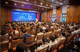 Giới trẻ khám phá trí tuệ nhân tạo và lượng tử ở Trường hè Khoa học Việt Nam