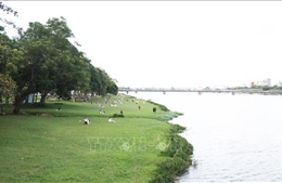 Bảo đảm an toàn khi vui chơi, bơi lội dọc sông Hương