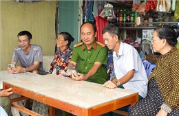 Công an cơ sở - &#39;Cầu nối số&#39; đưa dịch vụ công đến từng nhà