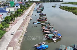 Ứng phó bão số 5: Hà Tĩnh khẩn trương kêu gọi tàu thuyền vào bờ tránh trú bão