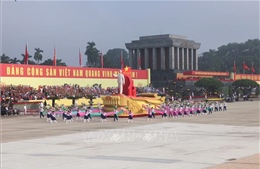 Tự hào và tin tưởng tương lai phát triển của đất nước
