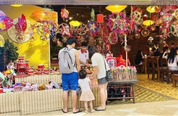 Rộn ràng không khí Trung thu, níu giữ ký ức xưa trong nhịp sống hôm nay