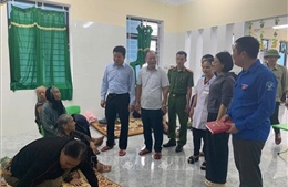 Ứng phó bão số 10: Hà Tĩnh khẩn trương sơ tán người dân ra khỏi vùng nguy hiểm