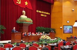 Thông cáo báo chí về ngày làm việc thứ nhất Hội nghị Trung ương 13