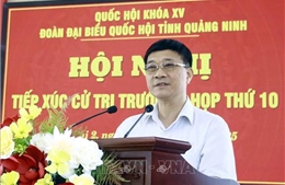Phó Chủ tịch Quốc hội Vũ Hồng Thanh tiếp xúc cử tri Quảng Ninh