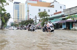 Triều cường Cần Thơ vượt báo động I gây ngập