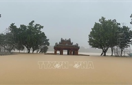 Huế: Còn 15 xã, phường ngập lụt, nhiều tuyến đường vẫn bị tắc