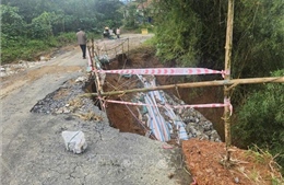 Quảng Trị xuất hiện nhiều điểm sạt lở nghiêm trọng tại xã miền núi Khe Sanh