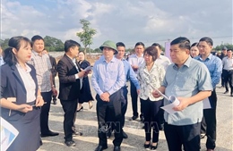 Phó Thủ tướng Nguyễn Chí Dũng kiểm tra các dự án trọng điểm tại Quảng Trị