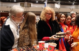 Việt Nam gây ấn tượng tại Hội chợ Từ thiện quốc tế 2025