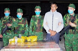 Thu giữ 32 bánh heroin và nhiều tang vật