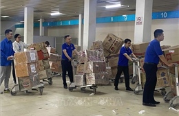 Cảng hàng không Quốc tế Cát Bi vận chuyển &#39;0 đồng&#39; hàng cứu trợ tới vùng lũ