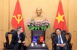 Trao đổi tri thức, kinh nghiệm trong giải quyết các thách thức lớn