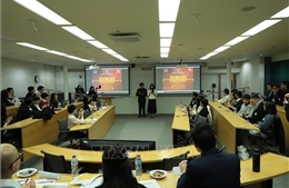 Du học sinh Việt Nam tỏa sáng trong cuộc thi phân tích tài chính tại Anh