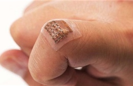 Nhu cầu thiết bị y tế đeo người vượt xa smartphone, cảnh báo tác động môi trường