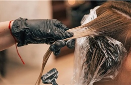 Cảnh báo nguy hiểm khi sử dụng hóa chất duỗi tóc