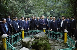 Tổng Bí thư thăm Khu Di tích quốc gia đặc biệt Pác Bó 