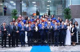 Thủ tướng thăm Viện Hàn lâm Khoa học và Công nghệ Việt Nam