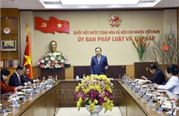 Chủ tịch Quốc hội Trần Thanh Mẫn làm việc với các cơ quan của Quốc hội