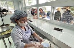 Bếp ăn từ thiện 'Hiểu và Thương'