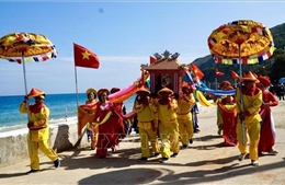 Tưng bừng Lễ hội cầu ngư Vạn đầm Xương Lý