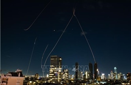   Xung đột tại Trung Đông: Ghi nhận hàng chục tiếng nổ lớn tại Tel Aviv 