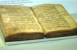 Thổ Nhĩ Kỳ trưng bày bản Kinh Koran khổ lớn hiếm có từ thế kỷ XIV