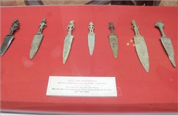 Trưng bày 'Cổ vật tiêu biểu tỉnh Bắc Ninh'