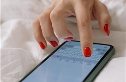 Sơn móng tay công nghệ mới giúp lướt màn hình cảm ứng