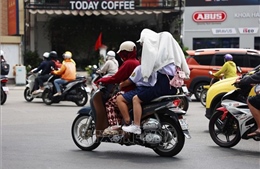 Nắng nóng gay gắt bao trùm TP Hồ Chí Minh và Nam Bộ trong tháng 4