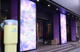 Sắc tím bao phủ trung tâm thủ đô Seoul trước buổi công diễn của BTS