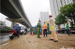 Hà Nội rào chắn loạt tuyến phố, phân luồng giao thông để thi công chống ngập