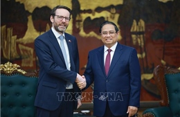 Thủ tướng Phạm Minh Chính tiếp Đại sứ Vương quốc Anh và Bắc Ai-len