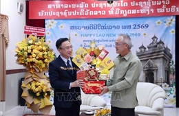 Thăm, chúc mừng nhân dịp Tết cổ truyền Bunpimay và Chôl Chnăm Thmây