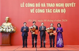 Chuyển sinh hoạt Đoàn đại biểu Quốc hội đối với Bí thư Thành ủy Hà Nội và Trưởng ban Tổ chức Trung ương