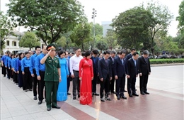 Lãnh đạo thành phố Hà Nội dâng hoa kỷ niệm 156 năm ngày sinh V.I.Lênin