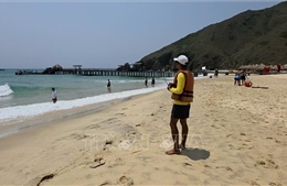 Gia Lai tăng cường lực lượng cứu hộ, bảo đảm an toàn cho du khách tắm biển