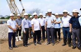 Bí thư Thành ủy Hà Nội yêu cầu đẩy nhanh tiến độ các dự án trọng điểm trước mùa mưa