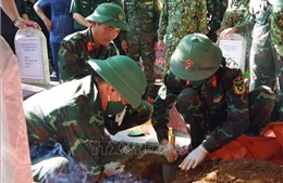 Số hóa thông tin, bàn giao mẫu hài cốt liệt sĩ tại Nghĩa trang liệt sĩ quốc gia Trường Sơn