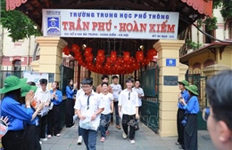 Kỳ thi tốt nghiệp THPT năm 2026: Thí sinh bước vào buổi thi cuối, làm bài thi 2 môn tự chọn