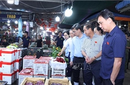 Kiểm soát chặt chẽ thực phẩm ra vào chợ đầu mối