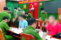 Tiếp nhận 47 công dân Việt Nam bị trục xuất về nước