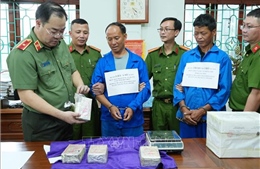 Phá chuyên án ma túy, bắt 2 đối tượng, thu giữ 8 bánh heroin